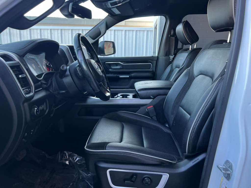 Used 2020 RAM 1500 Laramie w/ Sport Appearance Package AWD/4WD image 12