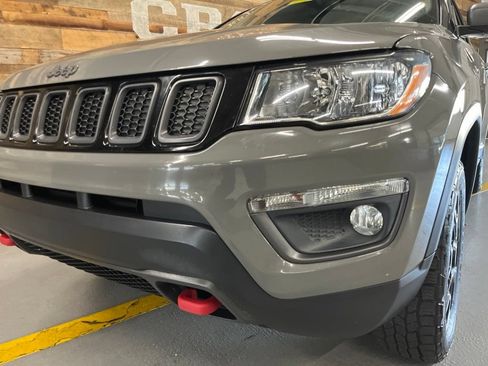 Used 2020 Jeep Compass Trailhawk AWD/4WD image 9