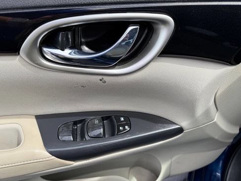 Used 2016 Nissan Sentra SV image 8