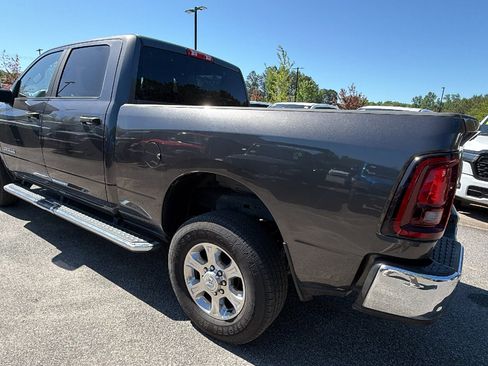 Certified 2025 RAM 2500 Big Horn AWD/4WD image 10