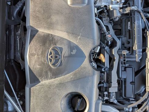 Used 2022 Toyota Camry SE image 32