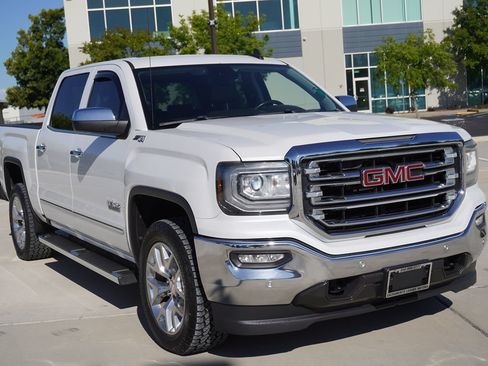 Used 2018 GMC Sierra 1500 SLT w/ Texas SLT Premium Package AWD/4WD image 8