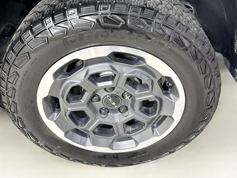 Used 2024 Honda Ridgeline Sport image 37