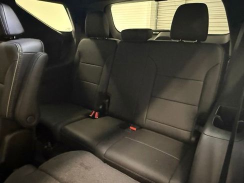 New 2026 Chevrolet Traverse High Country w/ LPO, Floor Liner Package image 17