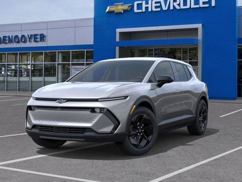 New 2026 Chevrolet Equinox EV LT image 6