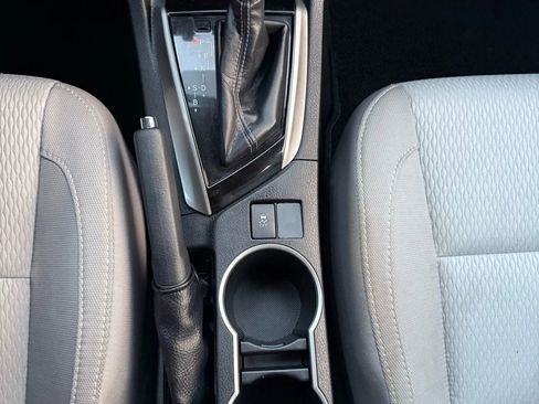 Used 2016 Toyota Corolla LE image 24