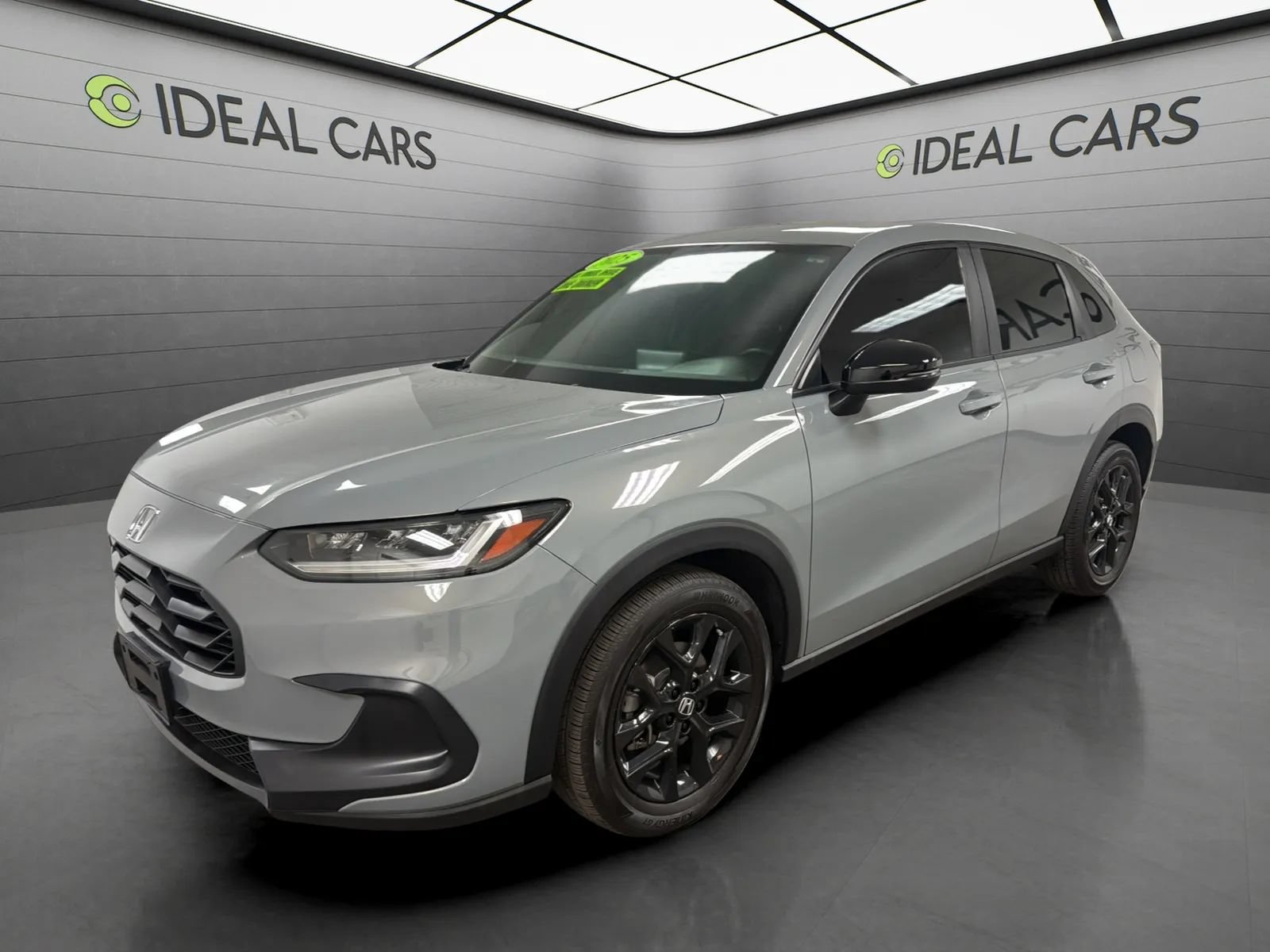 Used 2025 Honda HR-V Sport image 1