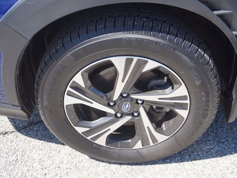 Used 2024 Subaru Crosstrek 2.0i Premium image 9