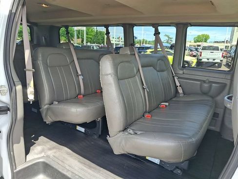 Used 2024 Chevrolet Express 3500 LS RWD image 10