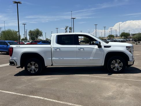 Certified 2025 GMC Sierra 1500 SLT AWD/4WD image 6