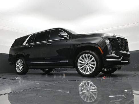 Used 2026 Cadillac Escalade ESV 2WD image 26