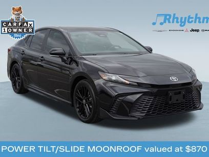 Used 2025 Toyota Camry SE w/ Multimedia Upgrade Package