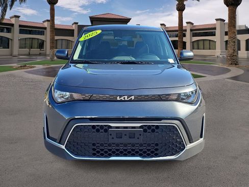 Used 2025 Kia Soul LX w/ LX Technology Package FWD image 3