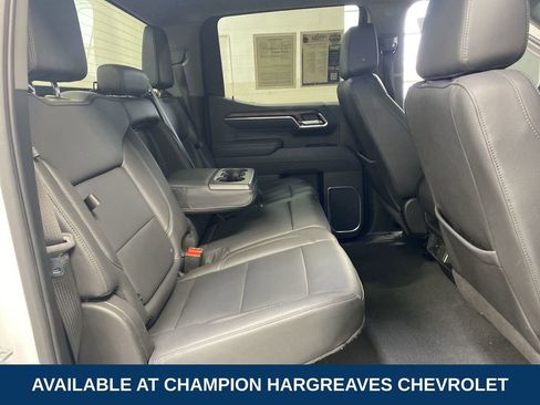 Certified 2025 GMC Sierra 1500 SLT image 35