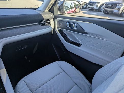 New 2026 Ford Explorer Platinum image 20
