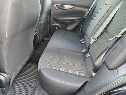 Used 2022 Nissan Rogue Sport S FWD image 31