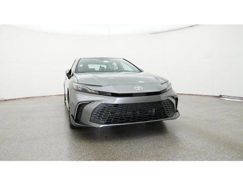 New 2026 Toyota Camry SE image 30