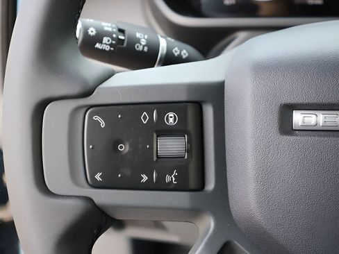 New 2026 Land Rover Defender 110 X-Dynamic SE AWD/4WD image 30