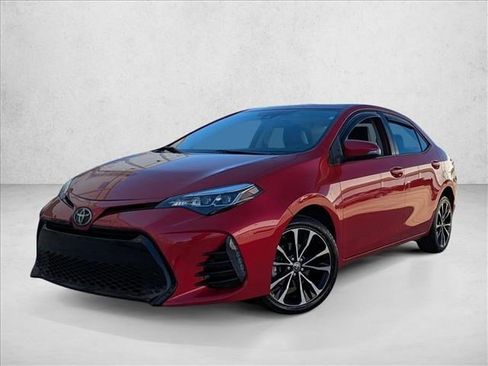 Used 2018 Toyota Corolla SE image 1