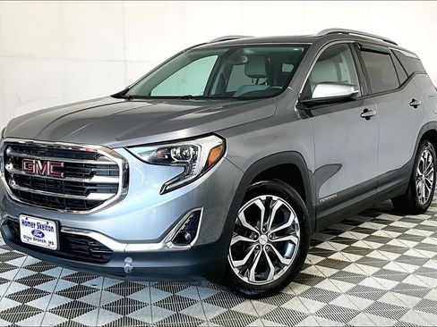 Used 2019 GMC Terrain SLT w/ Preferred Package image 2