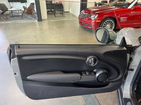 Used 2019 MINI Cooper 2-Door Hardtop FWD image 34
