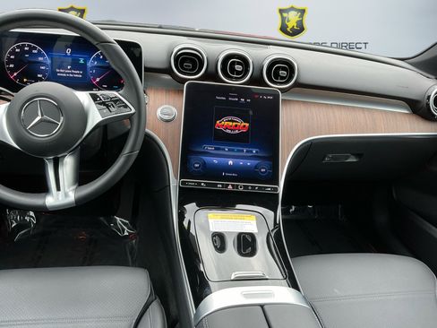 Used 2025 Mercedes-Benz C 300 Sedan image 13