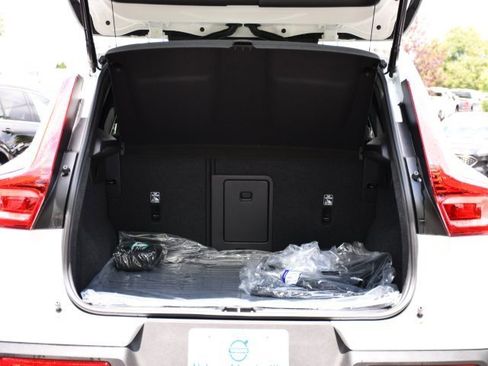 New 2025 Volvo XC40 B5 Plus w/ Protection Package Premier image 25