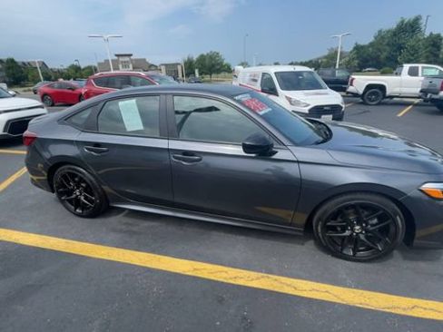 Used 2025 Honda Civic Sport image 3