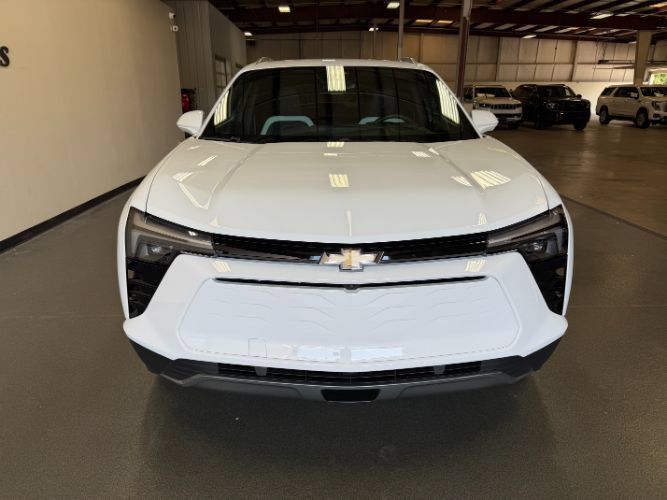 Used 2024 Chevrolet Blazer EV LT AWD/4WD image 8