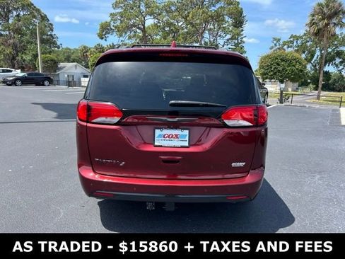 Used 2019 Chrysler Pacifica Touring-L Plus w/ S Appearance Package FWD image 5