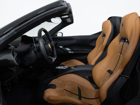 Used 2023 Ferrari SF90 Spider AWD/4WD image 13