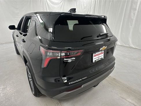 Used 2025 Chevrolet Equinox LT image 5
