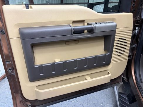 Used 2011 Ford F250 Lariat w/ Lariat Ultimate Pkg image 11