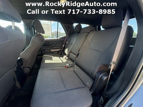 Used 2025 Toyota 4Runner SR5 AWD/4WD image 32