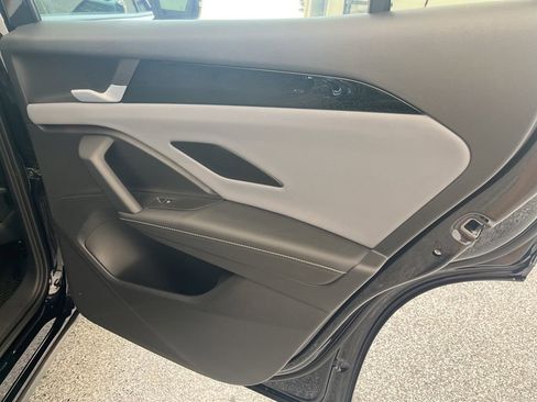New 2026 Volkswagen Tiguan SE R-Line AWD/4WD image 33
