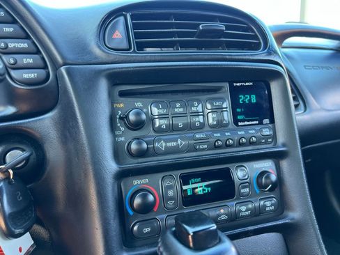 Used 2002 Chevrolet Corvette Convertible w/ Preferred Equipment Group2 image 29