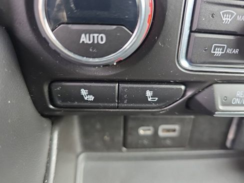 Used 2023 Chevrolet Tahoe LT w/ Luxury Package image 37