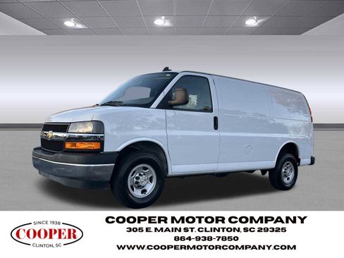 Used 2023 Chevrolet Express 2500 w/ Driver Convenience Package image 3