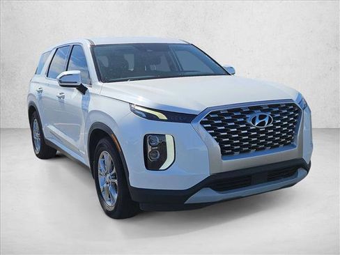 Used 2022 Hyundai Palisade SE image 3