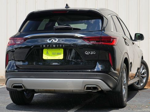 Used 2022 INFINITI QX50 Luxe FWD image 4