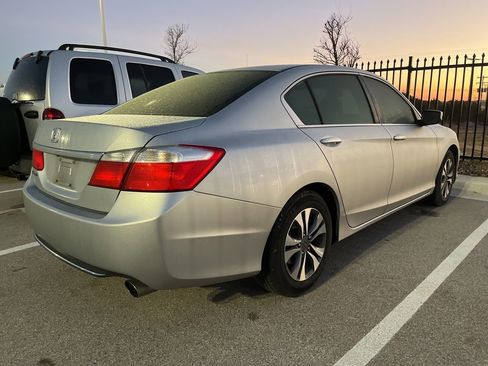 Used 2013 Honda Accord LX image 3