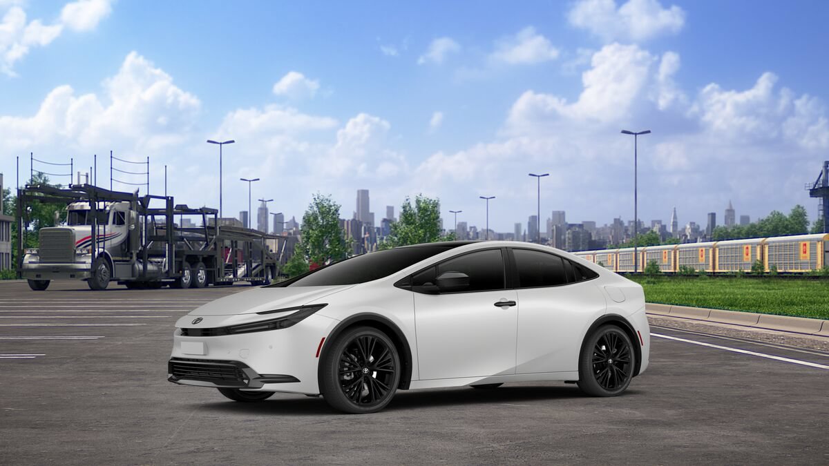 New 2027 Toyota Prius FWD image 2