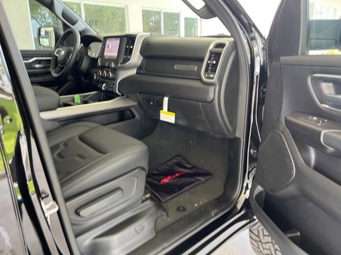 New 2022 RAM 1500 Big Horn image 24