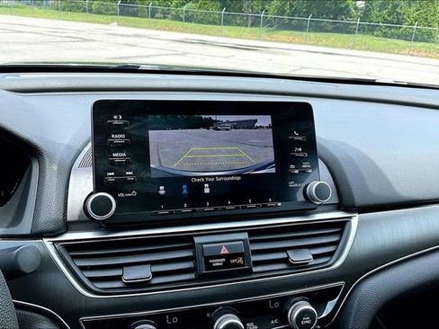 Used 2020 Honda Accord Hybrid image 13