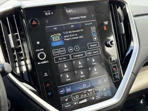 Used 2023 Subaru Ascent Limited w/ Technology Package AWD/4WD image 9