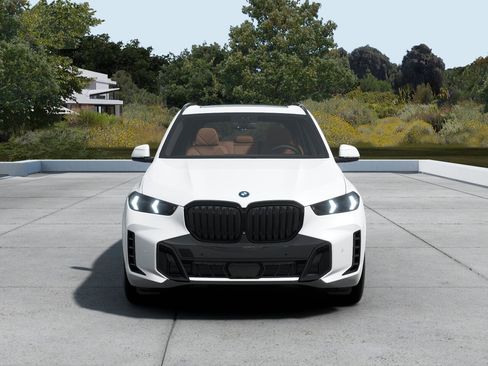 New 2025 BMW X5 xDrive50e w/ M Sport Package image 3