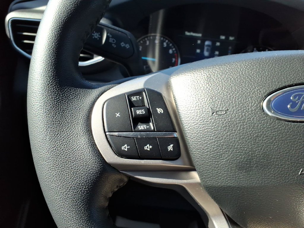 Certified 2023 Ford Explorer XLT w/ Equipment Group 202A AWD/4WD image 17
