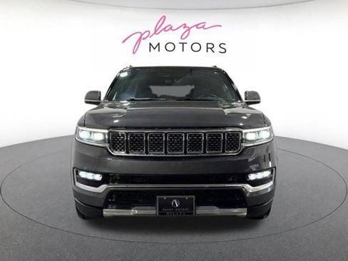 Used 2022 Jeep Grand Wagoneer Series III w/ Rear Seat Video Group 1 AWD/4WD image 2