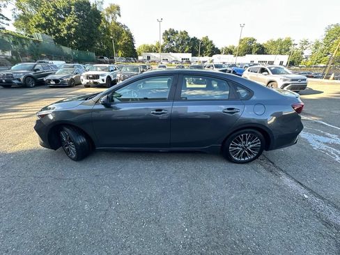 Used 2024 Kia Forte GT-Line w/ GT-Line Premium Package FWD image 3