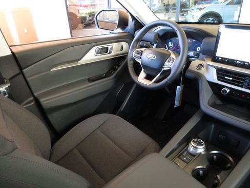 New 2026 Ford Explorer Active image 21